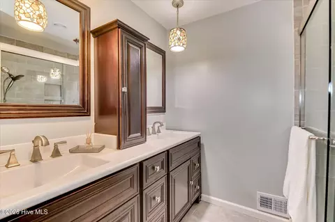 Bath - 3411 Kerry Pl, Augusta, GA 30909 photo 2 of 4