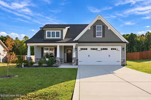 242 Thistle Ct, Sanford, NC 27332