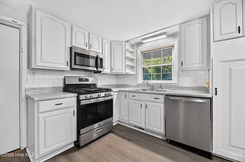Kitchen - 3642 Nc-102, Ayden, NC 28513 photo 1 of 2