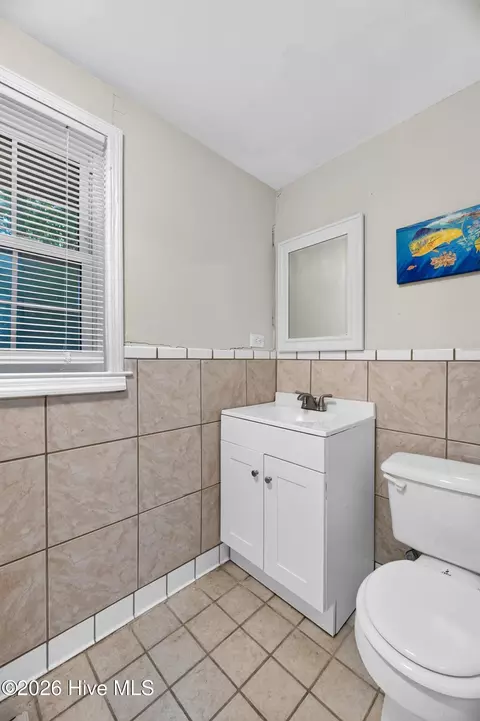 Bath - 3642 Nc-102, Ayden, NC 28513 photo 1 of 5