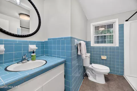 Bath - 3642 Nc-102, Ayden, NC 28513 photo 2 of 5