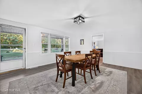 Dining - 3642 Nc-102, Ayden, NC 28513 photo 1 of 4