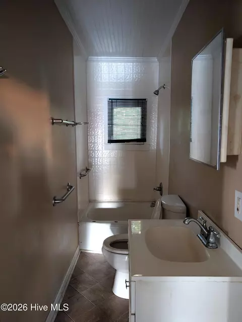 106 Ash St E, Wilson, NC 27893 photo 4