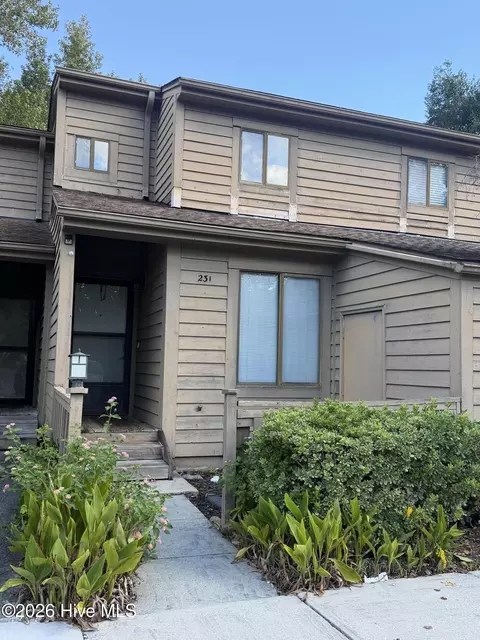 231 St Luke Ct, Wilmington, NC 28409