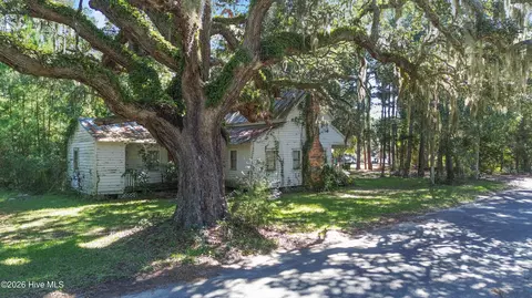 1695 Gause Landing Rd SW, Ocean Isle Beach, NC 28469