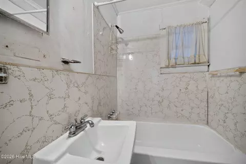 Bath - 424 Cisco Rd, Tyner, NC 27980 photo 1 of 2
