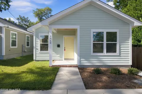 1910 Oak St, Wilmington, NC 28401