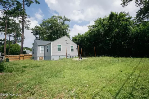 Exterior - 1720 Oak Dr, Augusta, GA 30904 photo 3 of 4