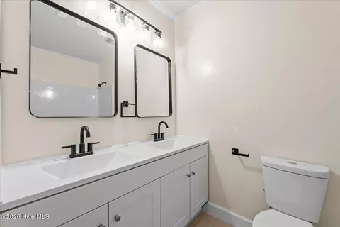 Bath - 307 Telfair St, Augusta, GA 30901 photo 3 of 4