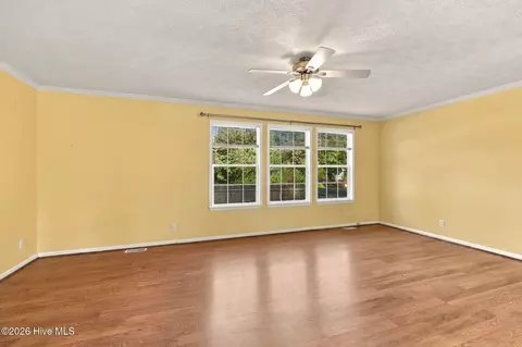 Living - 101 Modoc Trl, Edenton, NC 27932 photo 6 of 8