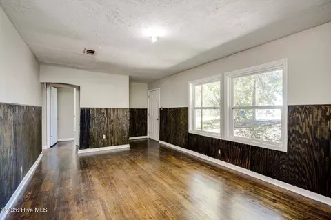 Living - 2034 Dunham Cir, Augusta, GA 30906 photo 3 of 4