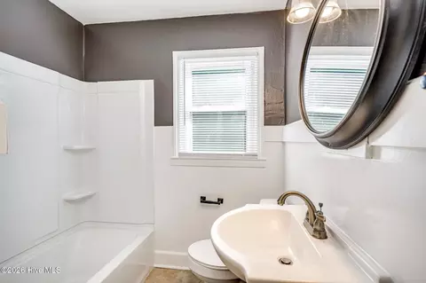 Bath - 2032 Dunham Cir, Augusta, GA 30906 photo 1 of 1