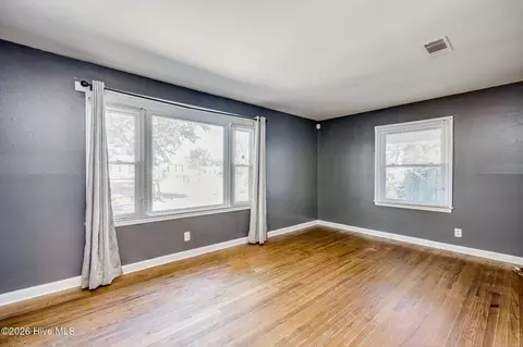 Living - 2032 Dunham Cir, Augusta, GA 30906 photo 2 of 4
