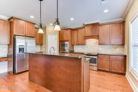 Kitchen - 360 Bella Rose Dr, Evans, GA 30809 photo 4 of 5