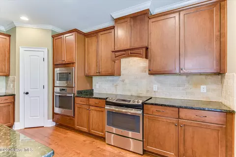 Kitchen - 360 Bella Rose Dr, Evans, GA 30809 photo 2 of 5