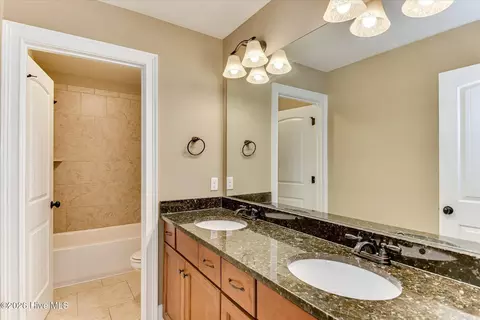 Bath - 360 Bella Rose Dr, Evans, GA 30809 photo 5 of 5