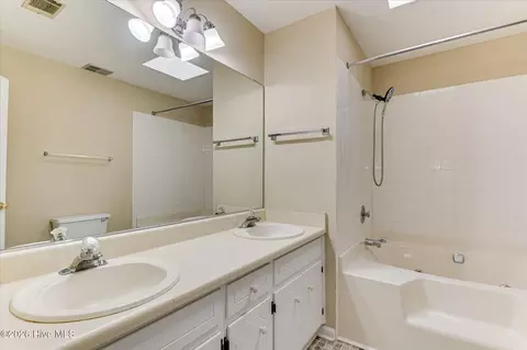 Bath - 322 Lamplighter Ln, Martinez, GA 30907 photo 2 of 3