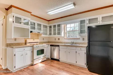 Kitchen - 322 Lamplighter Ln, Martinez, GA 30907 photo 2 of 4