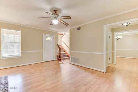 Living - 322 Lamplighter Ln, Martinez, GA 30907 photo 3 of 4