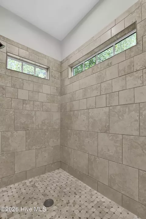 Bath - 115 Canvasback Pt, Hampstead, NC 28443 photo 3 of 5