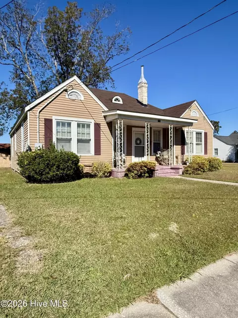 206 Marshall Ave, Williamston, NC 27892 photo 2