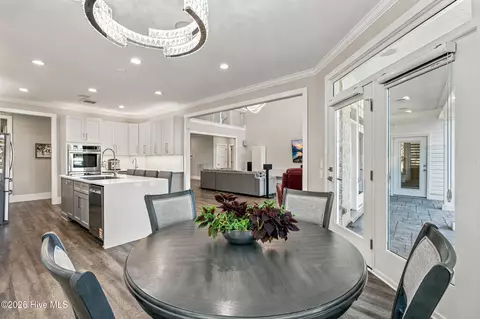 Dining - 311 Red Fox Run Dr, Wallace, NC 28466 photo 5 of 8