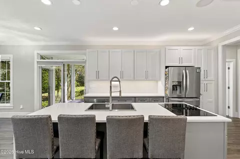 Kitchen - 311 Red Fox Run Dr, Wallace, NC 28466 photo 4 of 6