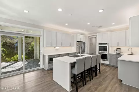 Kitchen - 311 Red Fox Run Dr, Wallace, NC 28466 photo 6 of 6