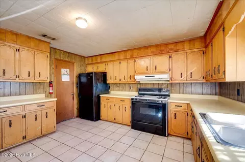 Kitchen - 3042 Dent St, Augusta, GA 30906 photo 3 of 3