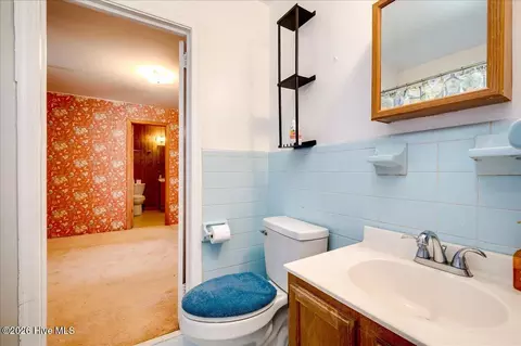 Bath - 3042 Dent St, Augusta, GA 30906 photo 1 of 3