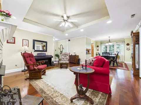 Living - 654 Ford Rd, Warne, NC 28909 photo 4 of 4