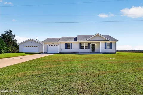 800 Griffin Swamp Rd, Elizabeth City, NC 27909