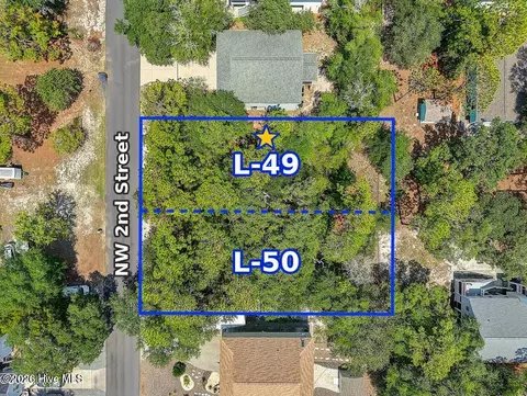 160 NW 2nd St, Oak Island, NC 28465