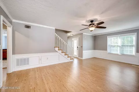 Living - 595 Blue Ridge Xing, Evans, GA 30809 photo 3 of 5