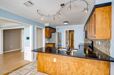 Kitchen - 595 Blue Ridge Xing, Evans, GA 30809 photo 4 of 4