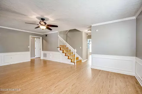 Living - 595 Blue Ridge Xing, Evans, GA 30809 photo 2 of 5