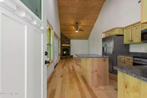 Entry Way - 80 Glennwood Ests Dr, Murphy, NC 28906 photo 1 of 3