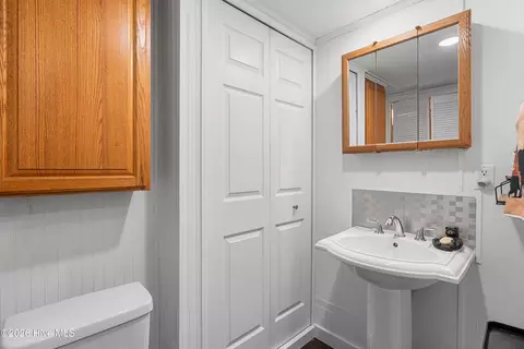 Bath - 65 Shepherd Hl, Murphy, NC 28906 photo 3 of 5