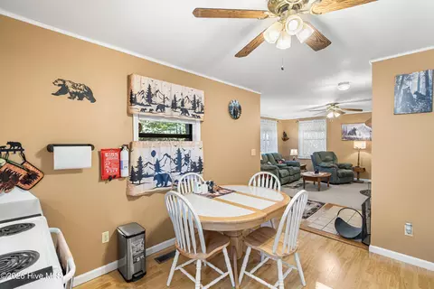 Dining - 65 Shepherd Hl, Murphy, NC 28906 photo 2 of 3