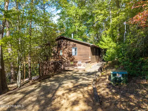 Exterior - 65 Shepherd Hl, Murphy, NC 28906 photo 2 of 15