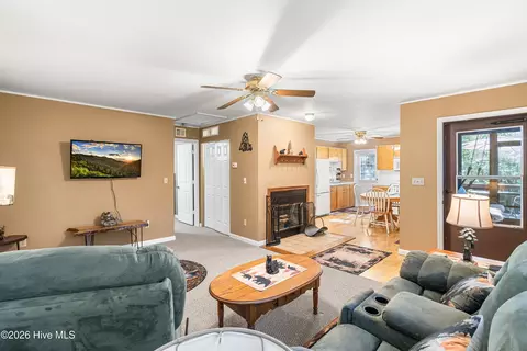 Living - 65 Shepherd Hl, Murphy, NC 28906 photo 1 of 2