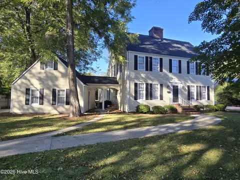 816 W Covington St, Laurinburg, NC 28352