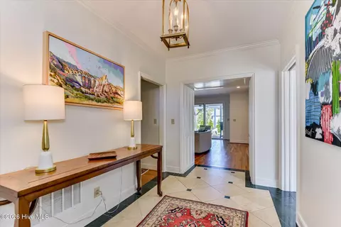 Entry Way - 3025 Park Ave, Augusta, GA 30909 photo 2 of 5