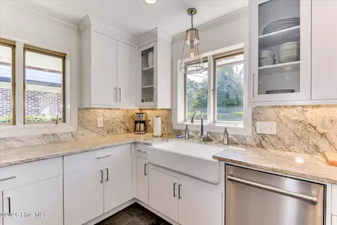 Kitchen - 3025 Park Ave, Augusta, GA 30909 photo 5 of 9
