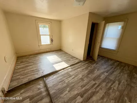 Bedroom - 507 Warren St, Williamston, NC 27892 photo 4 of 6