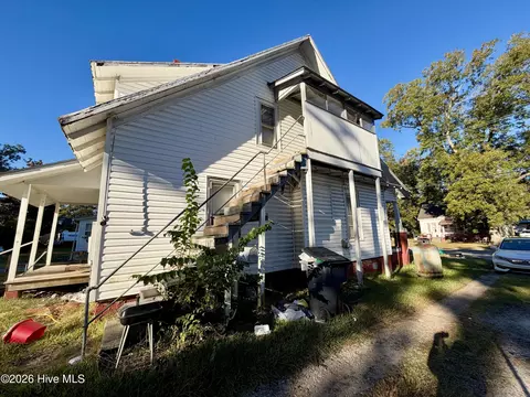 Exterior - 507 Warren St, Williamston, NC 27892 photo 2 of 6