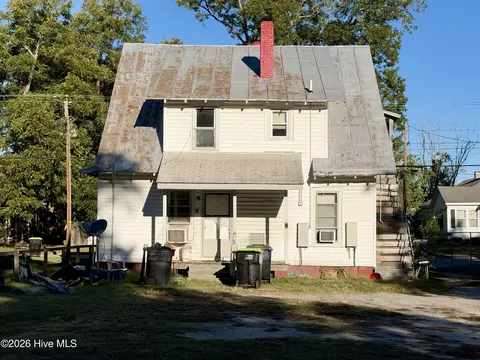 Exterior - 507 Warren St, Williamston, NC 27892 photo 5 of 6