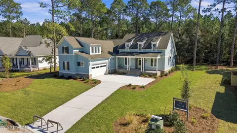 725 Breezewood Dr SE, Bolivia, NC 28422