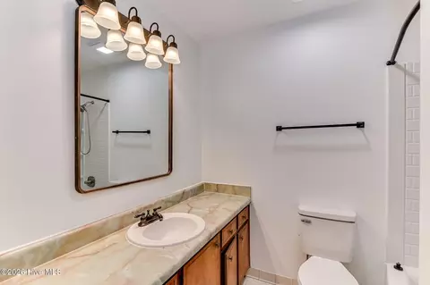 Bath - 3209 Hillsview Dr, Augusta, GA 30909 photo 2 of 2