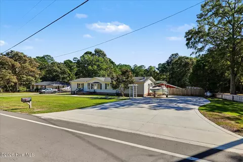 469 Turkey Point Rd, Sneads Ferry, NC 28460